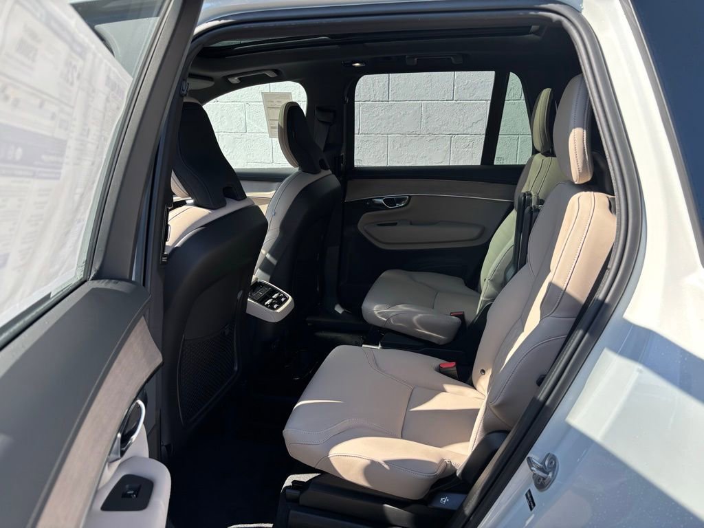 New 2026 Volvo XC90 B6 Plus image 15