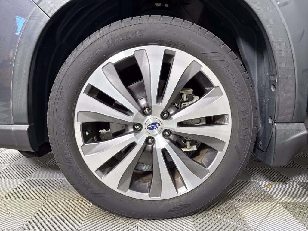 Used 2019 Subaru Ascent Touring w/ Popular Package #3 AWD/4WD image 24