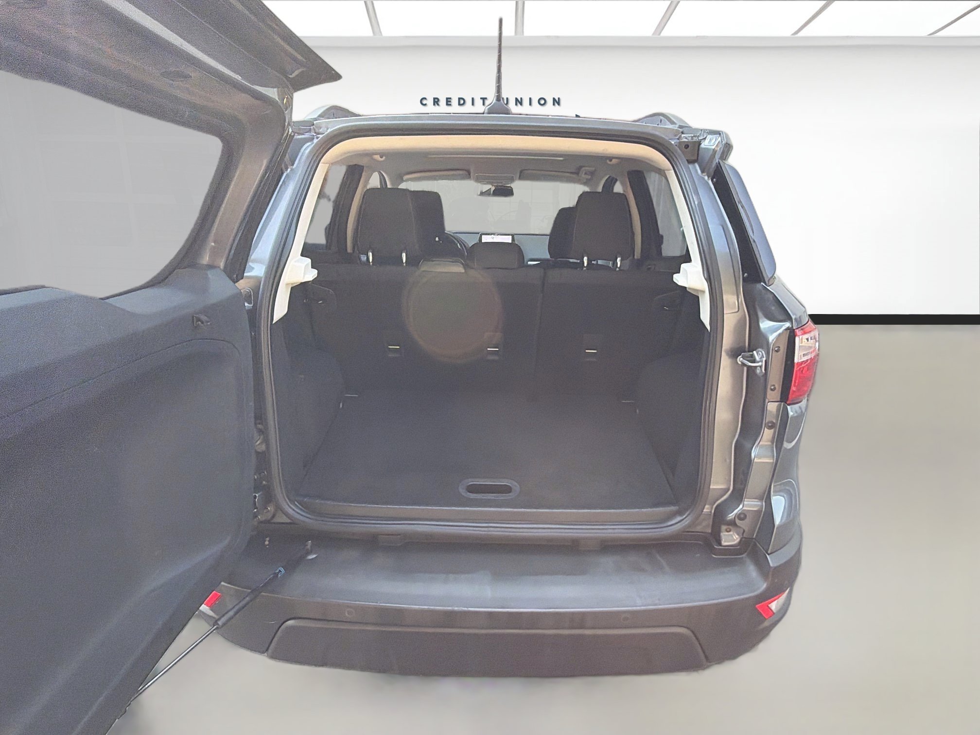 Used 2020 Ford EcoSport SE FWD image 23