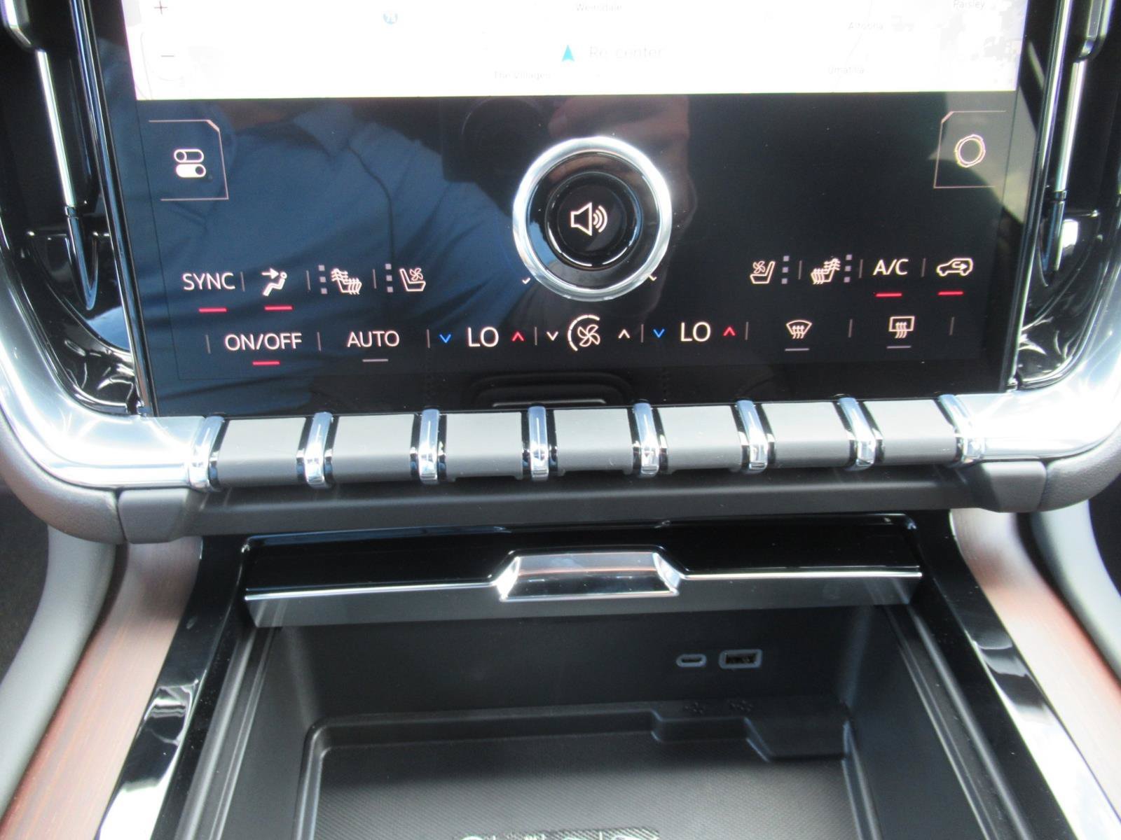 New 2026 GMC Yukon Denali w/ Advanced Technology Package RWD image 32