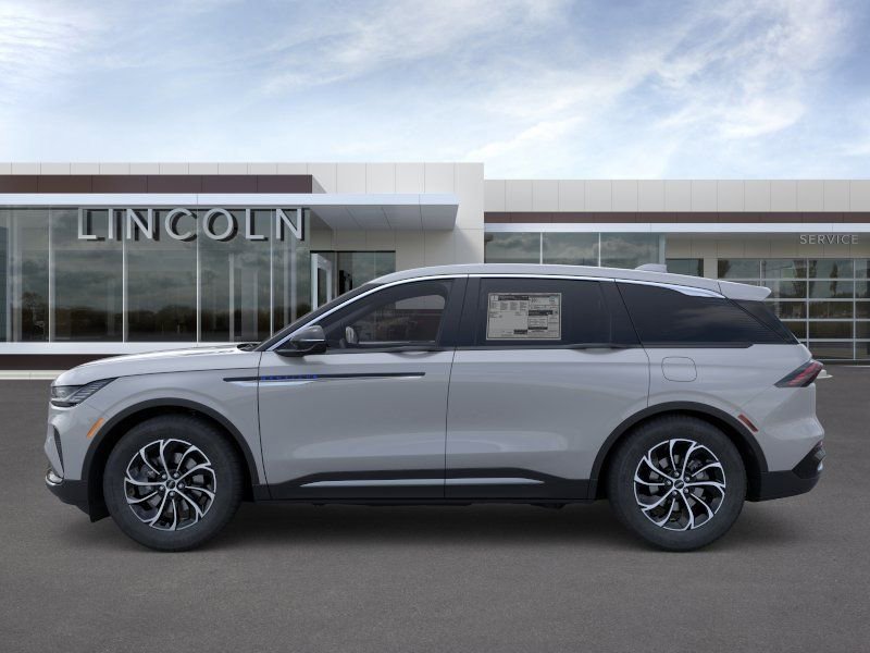 New 2026 Lincoln Nautilus Premier AWD/4WD image 3
