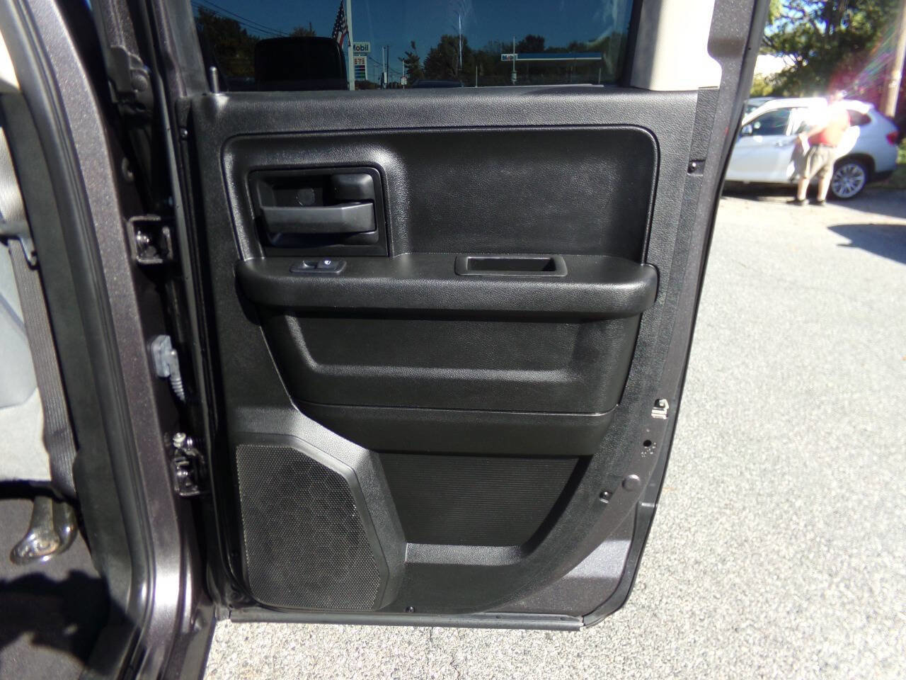 Used 2019 RAM 1500 Express w/ Express Value Package image 38