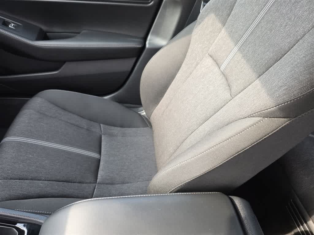 Used 2025 Honda Accord Sport image 25