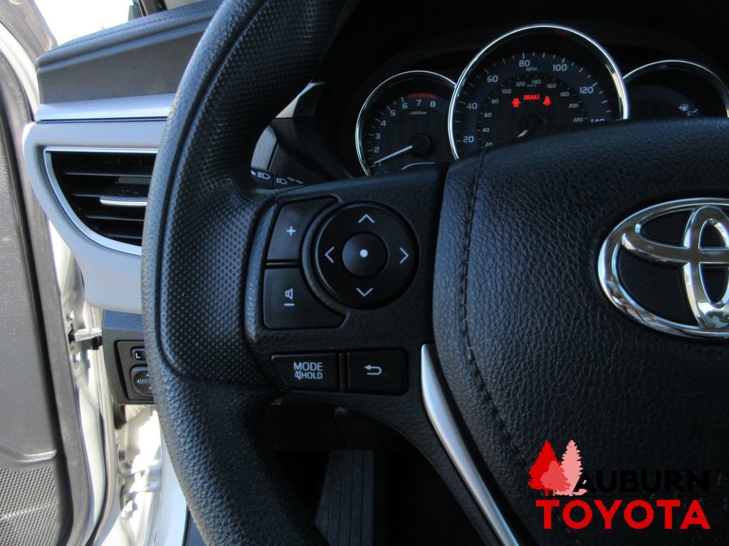 Used 2014 Toyota Corolla LE image 10