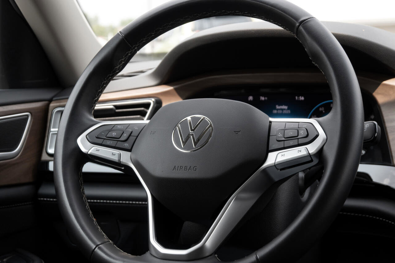 Used 2024 Volkswagen Atlas SE image 21