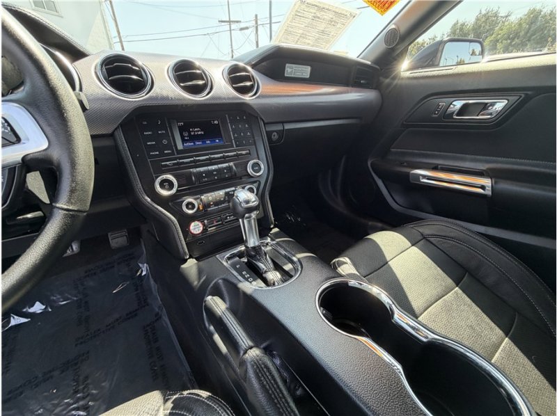 Used 2016 Ford Mustang Coupe image 28