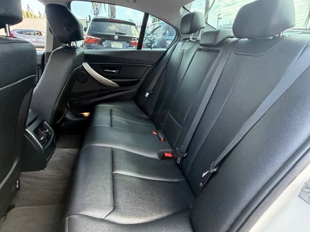 Used 2014 BMW 320i Sedan RWD image 12