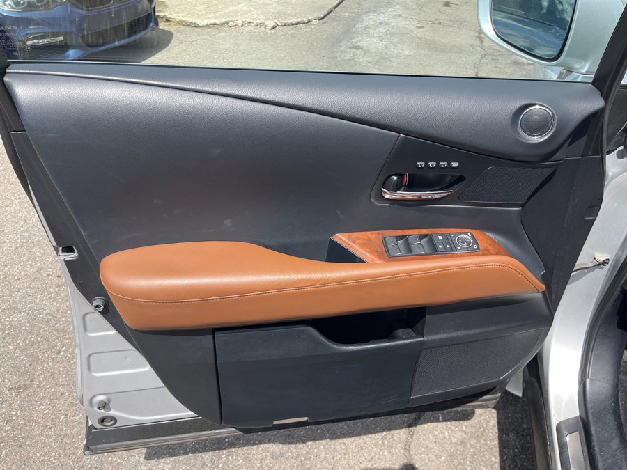Used 2014 Lexus RX 450h AWD image 9