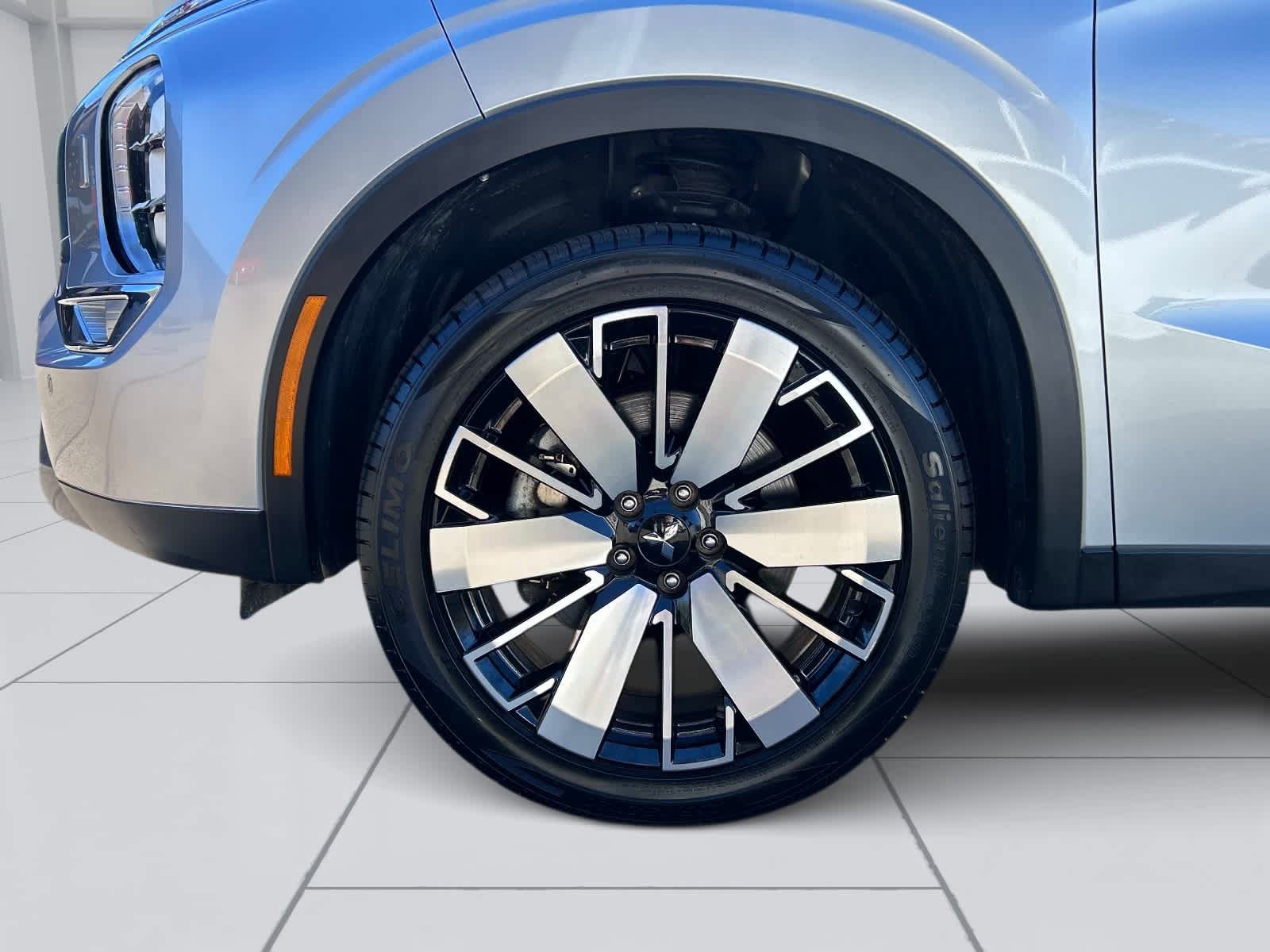 Used 2025 Mitsubishi Outlander SE AWD/4WD image 9