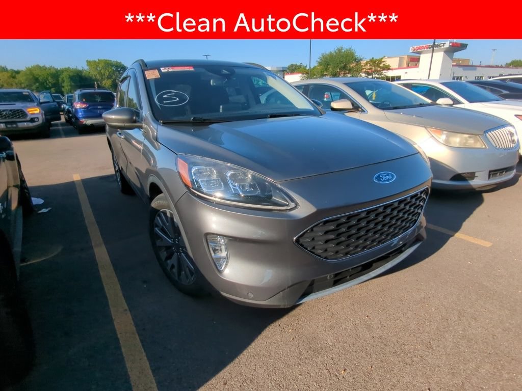 Used 2022 Ford Escape Titanium FWD image 3