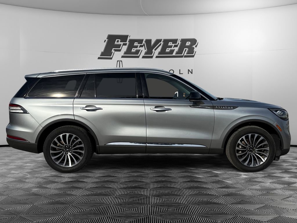 Used 2024 Lincoln Aviator Reserve image 6