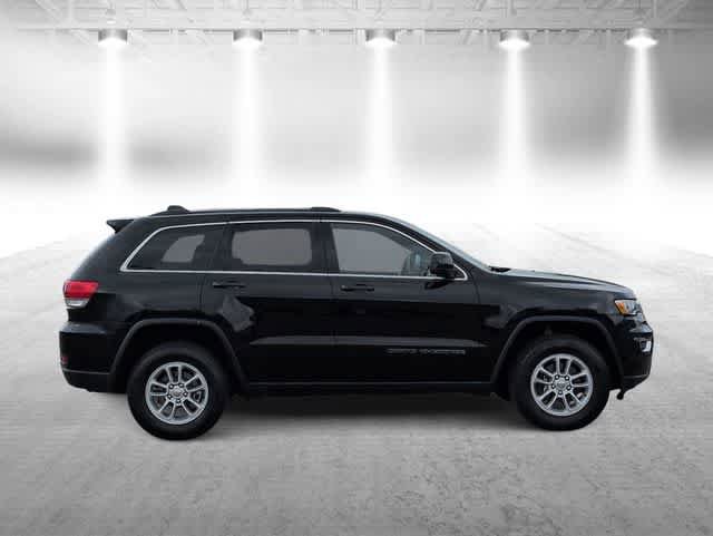 Used 2019 Jeep Grand Cherokee Laredo AWD/4WD image 9
