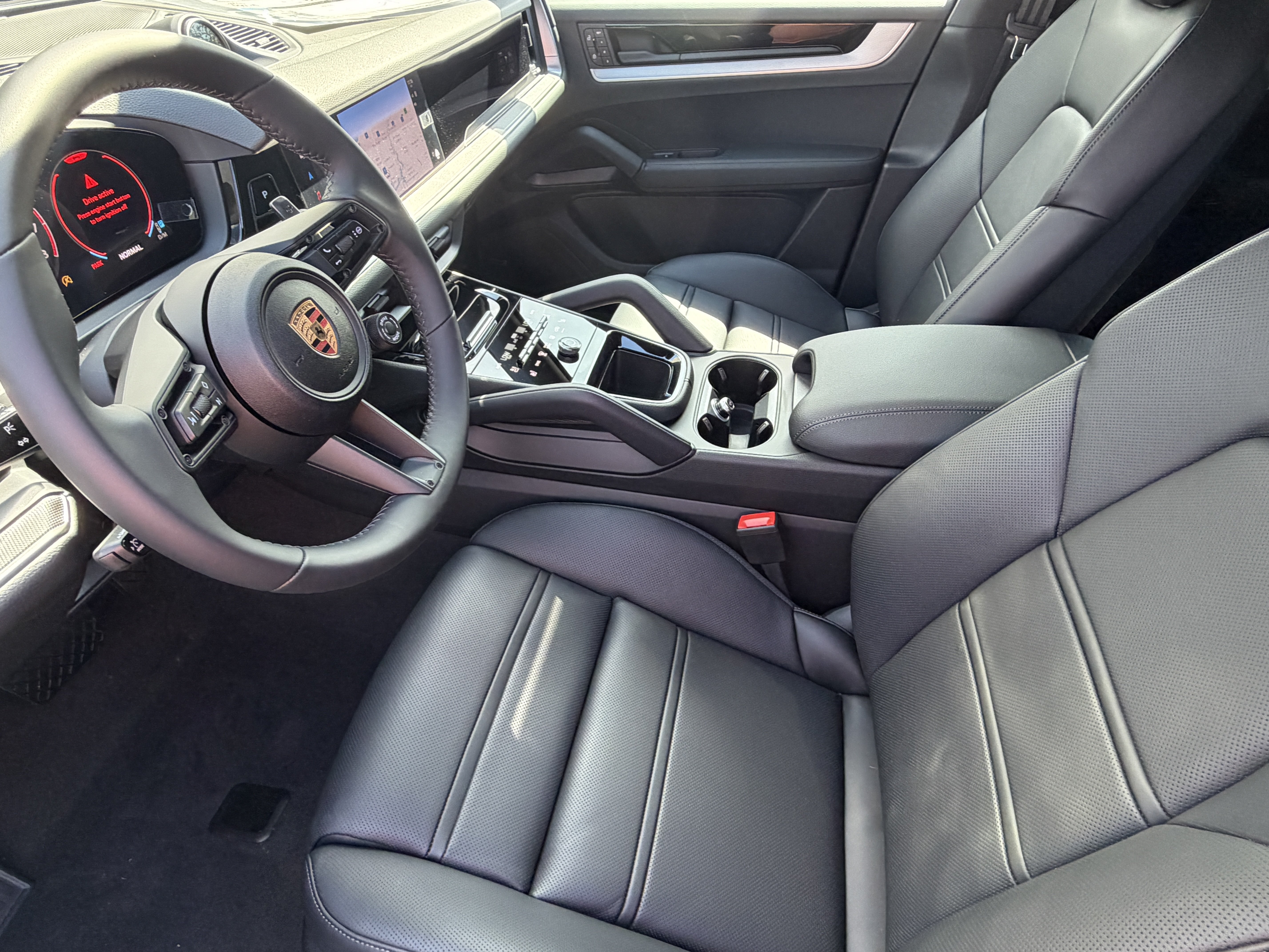 New 2026 Porsche Cayenne Coupe AWD/4WD image 4