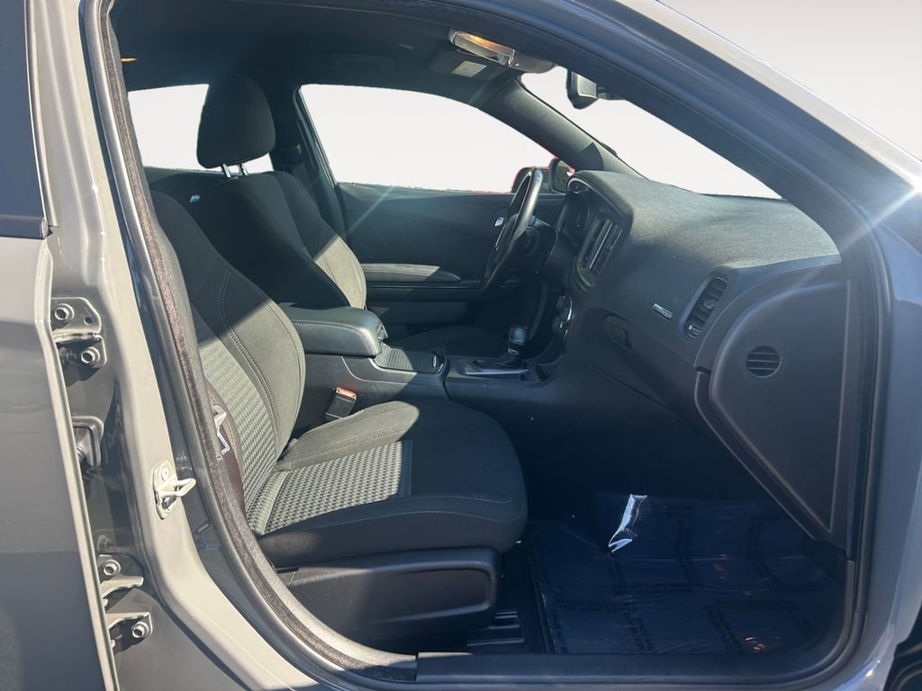 Used 2023 Dodge Charger SXT w/ Blacktop Package AWD/4WD image 11