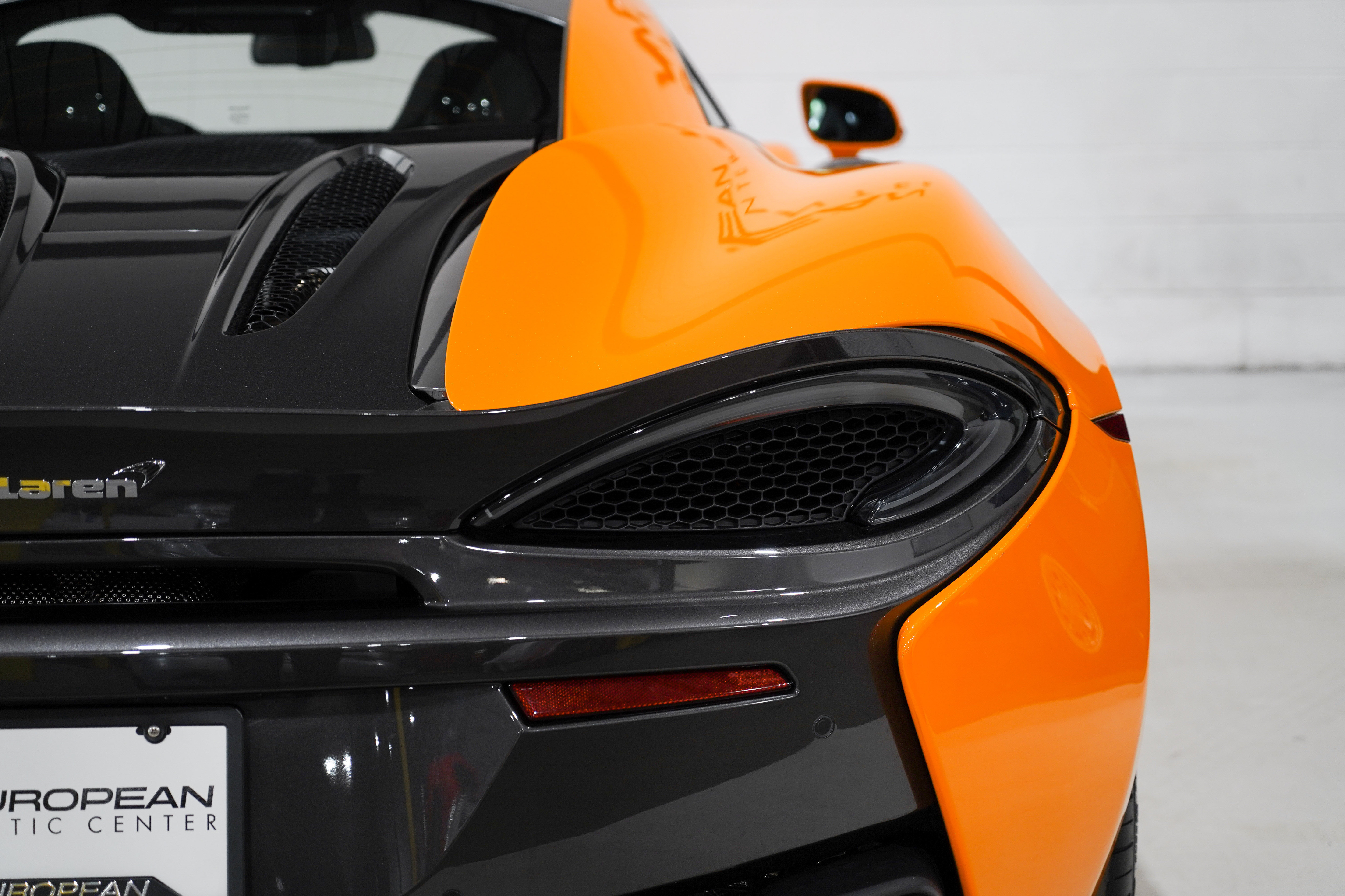 Used 2017 McLaren 570S Coupe RWD image 40
