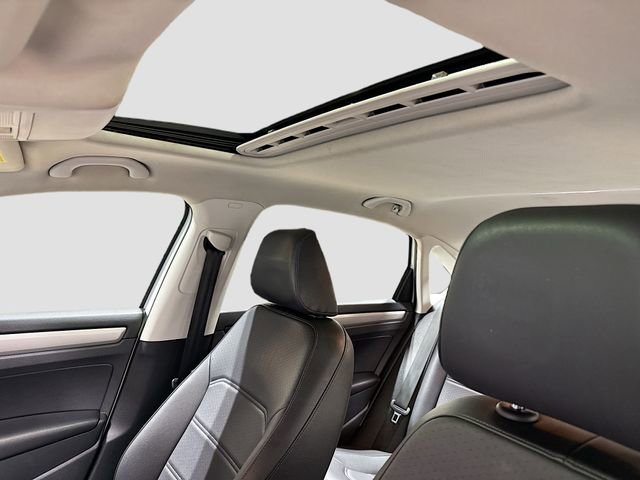 Used 2021 Volkswagen Passat 2.0T SE image 23