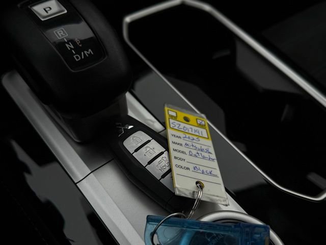 Used 2025 Mitsubishi Outlander Trail Edition image 36