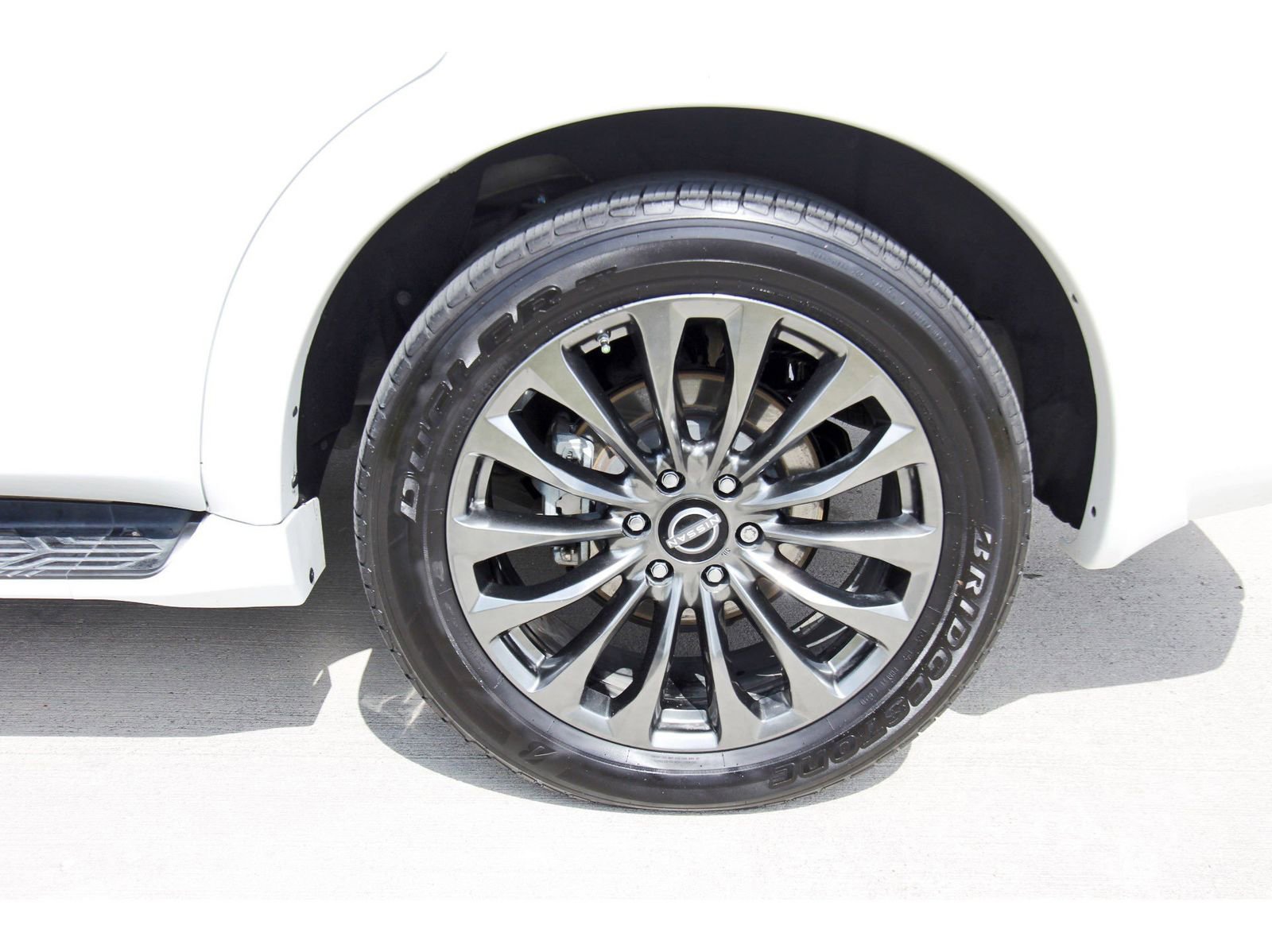 Used 2022 Nissan Armada Platinum w/ Captain's Chairs Package RWD image 36