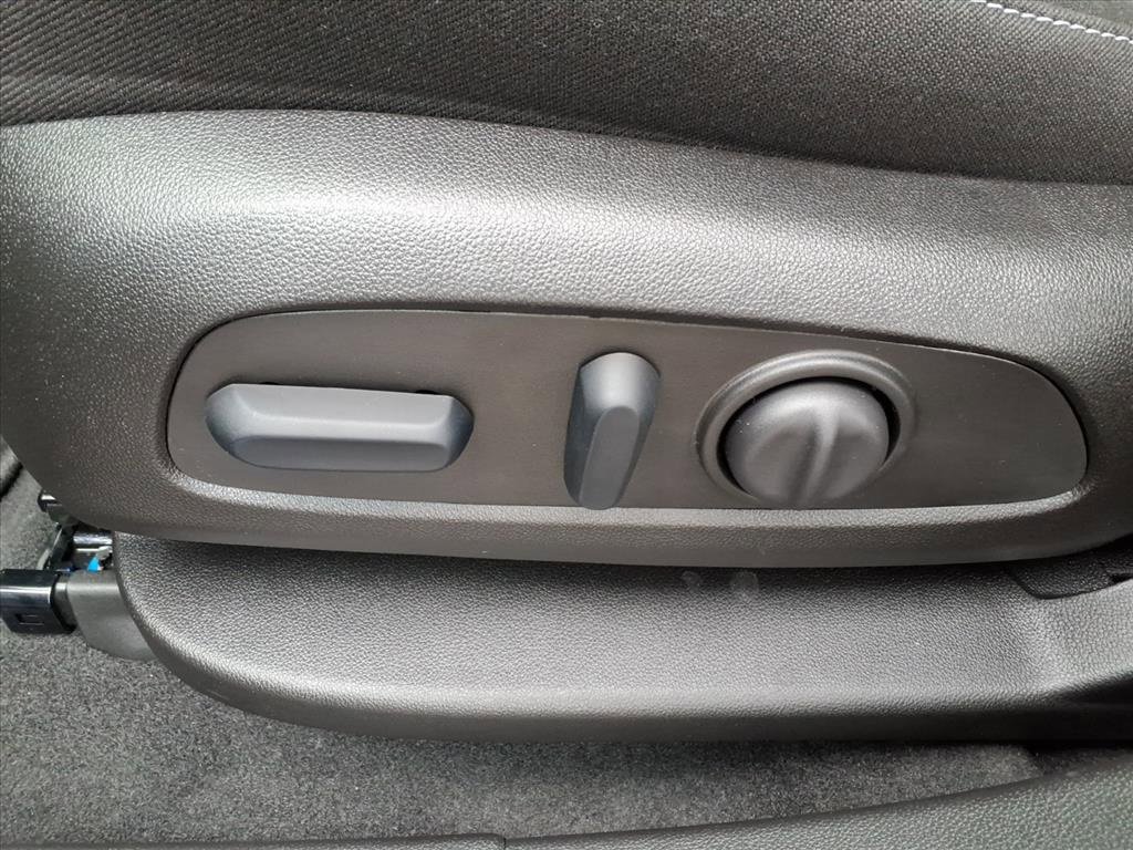 New 2025 Chevrolet Blazer LT w/ Midnight/Sport Edition image 12