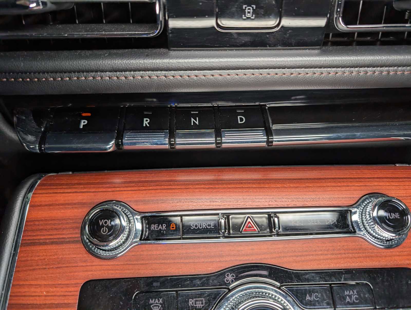 Used 2024 Lincoln Aviator Reserve w/ Elements Package Plus image 30