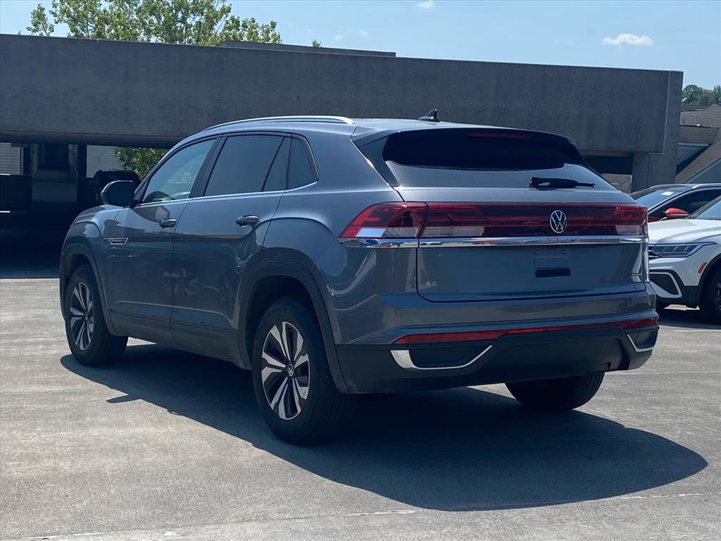 Certified 2024 Volkswagen Atlas Cross Sport SE AWD/4WD image 5