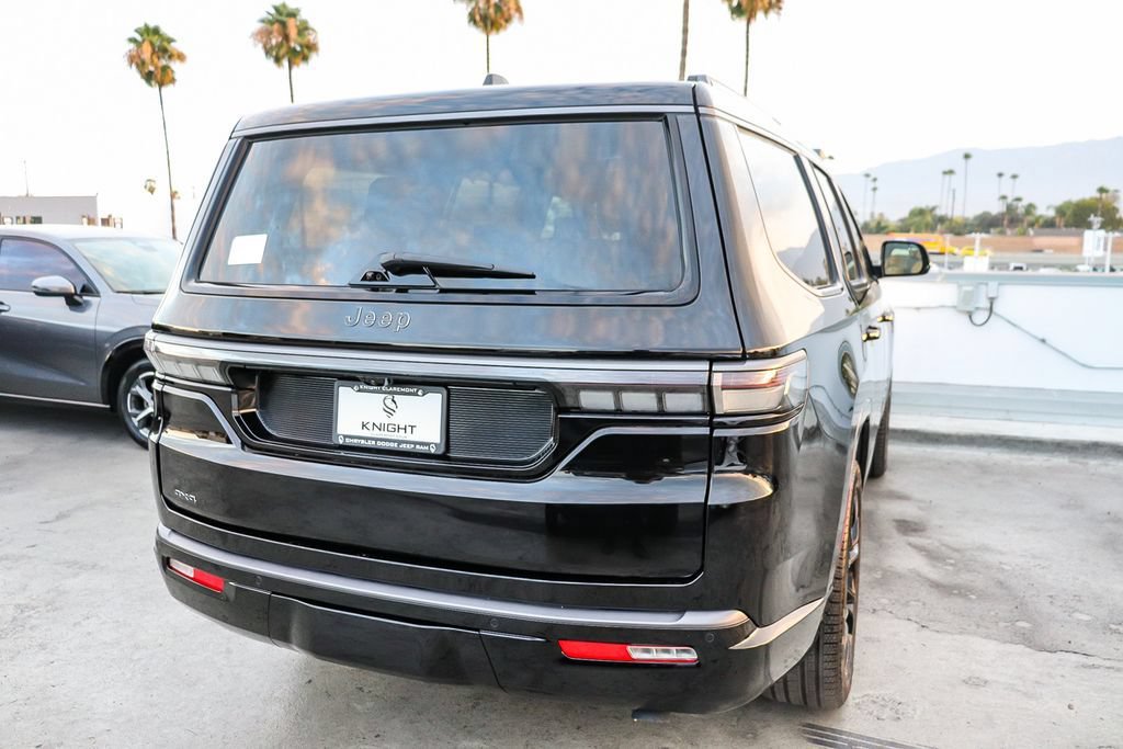New 2026 Jeep Grand Wagoneer Summit AWD/4WD image 9