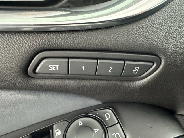 Used 2022 Buick Enclave Premium image 33