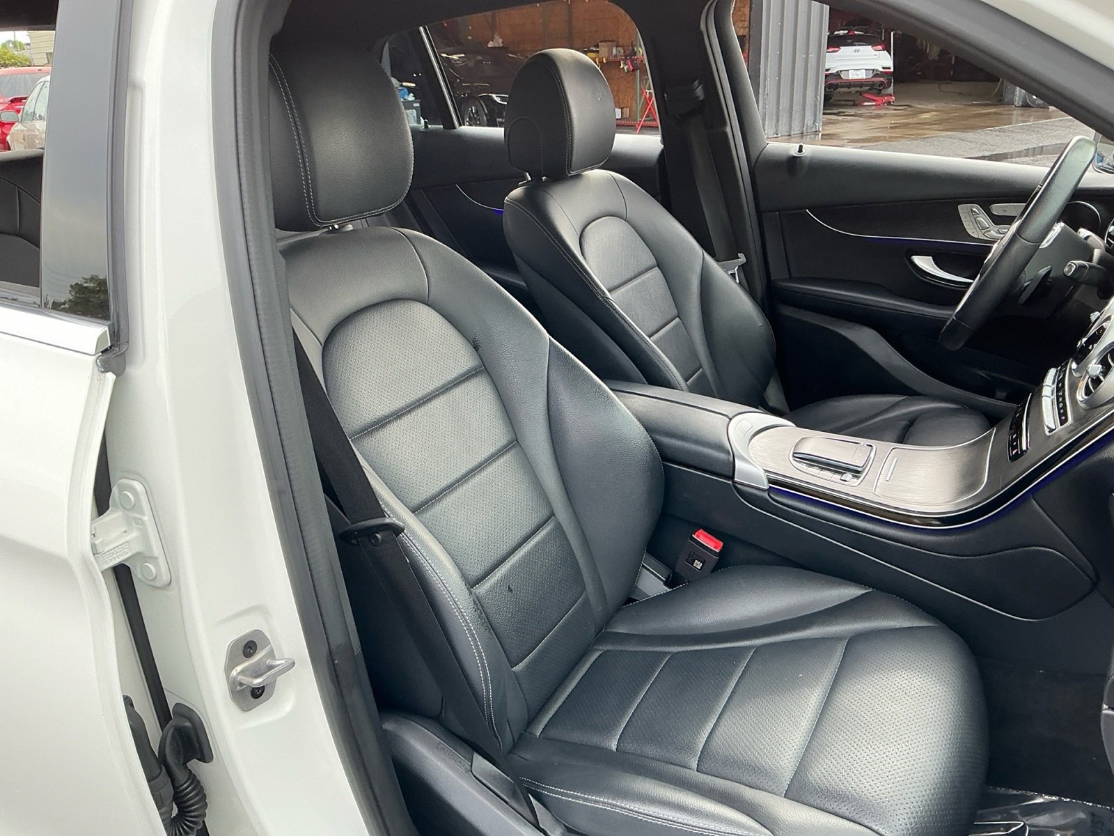 Used 2023 Mercedes-Benz GLC 300 4MATIC Coupe image 20