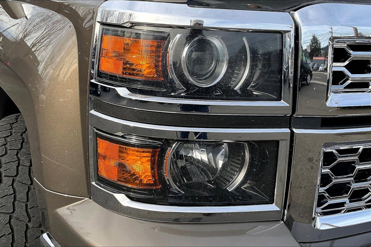 Used 2014 Chevrolet Silverado 1500 LTZ AWD/4WD image 32