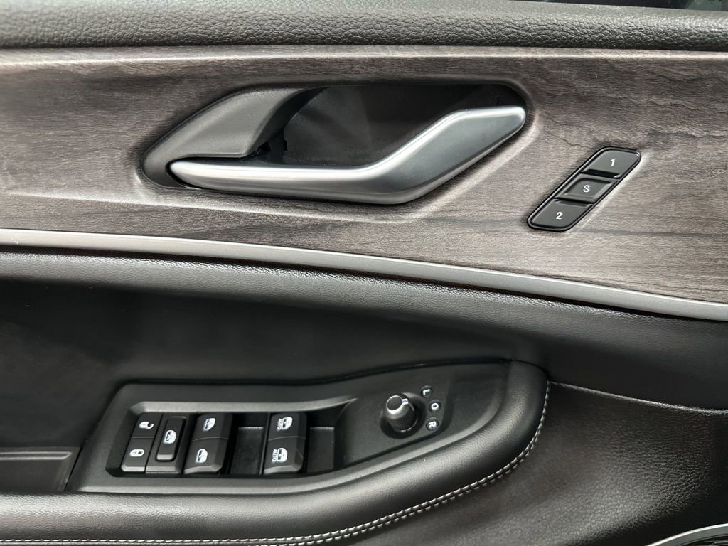 Used 2024 Jeep Grand Cherokee Limited 4xe image 20