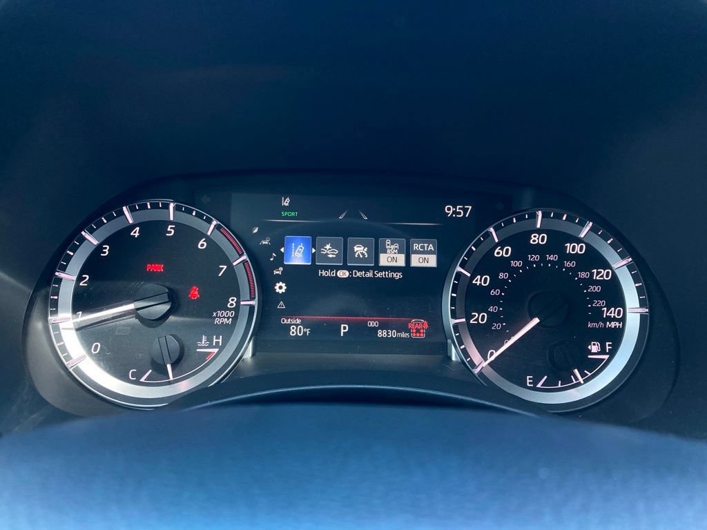 Certified 2025 Toyota Highlander XLE FWD image 17