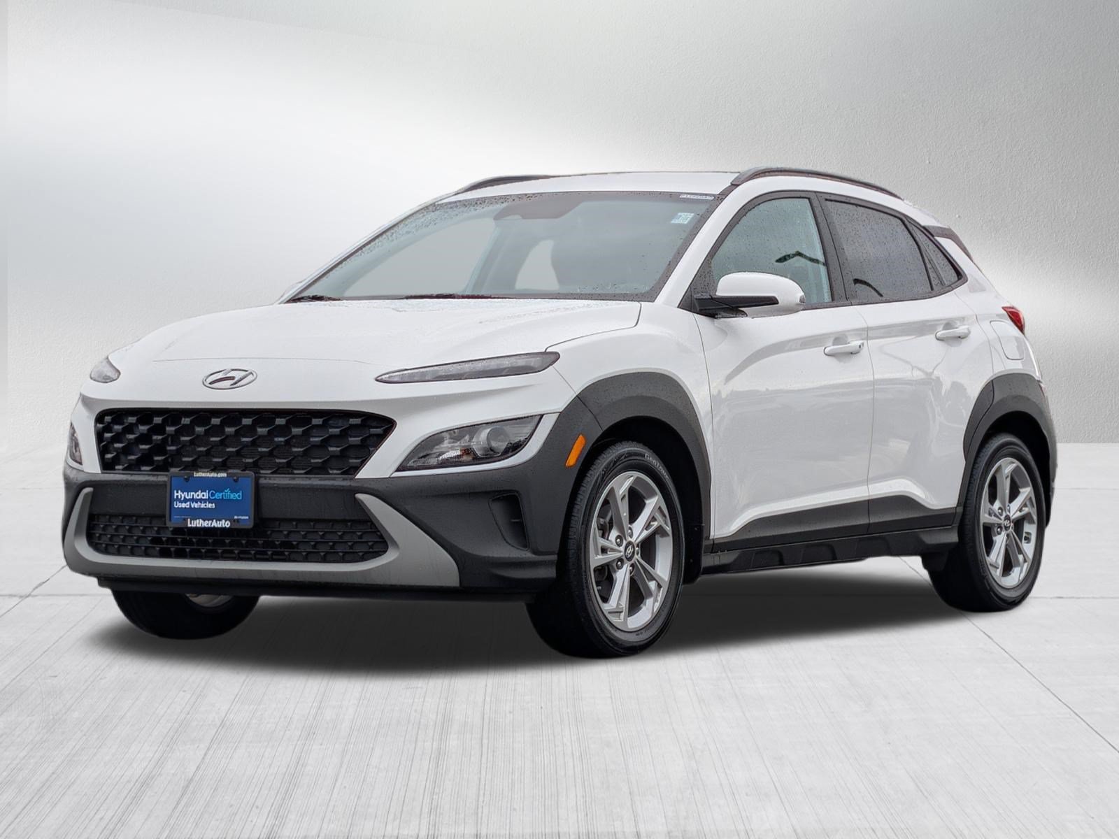 Certified 2022 Hyundai Kona SEL FWD image 3