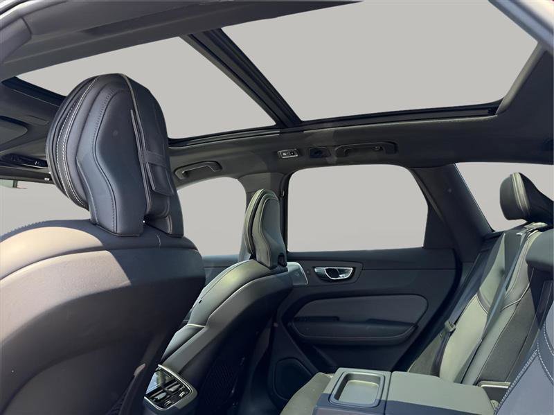 Used 2021 Volvo XC60 T5 R-Design w/ Advanced Package FWD image 25