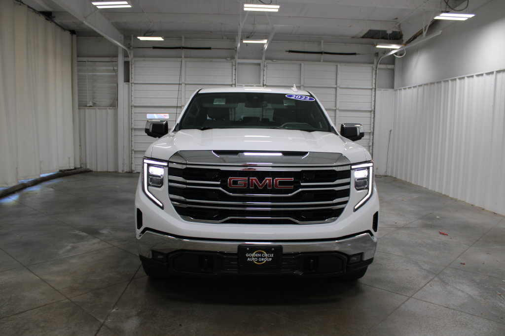 Used 2022 GMC Sierra 1500 SLT AWD/4WD image 3