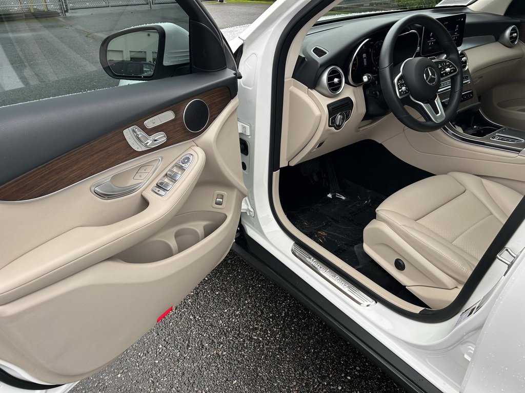 Used 2022 Mercedes-Benz GLC 300 GLC 300 image 9