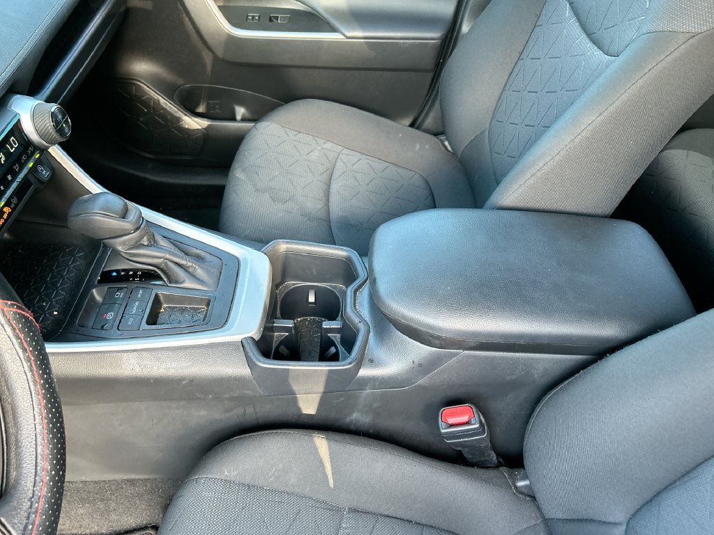 Certified 2025 Toyota RAV4 XLE FWD image 29