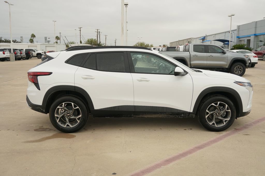 New 2026 Chevrolet Trax LT w/ Sunroof Package image 4