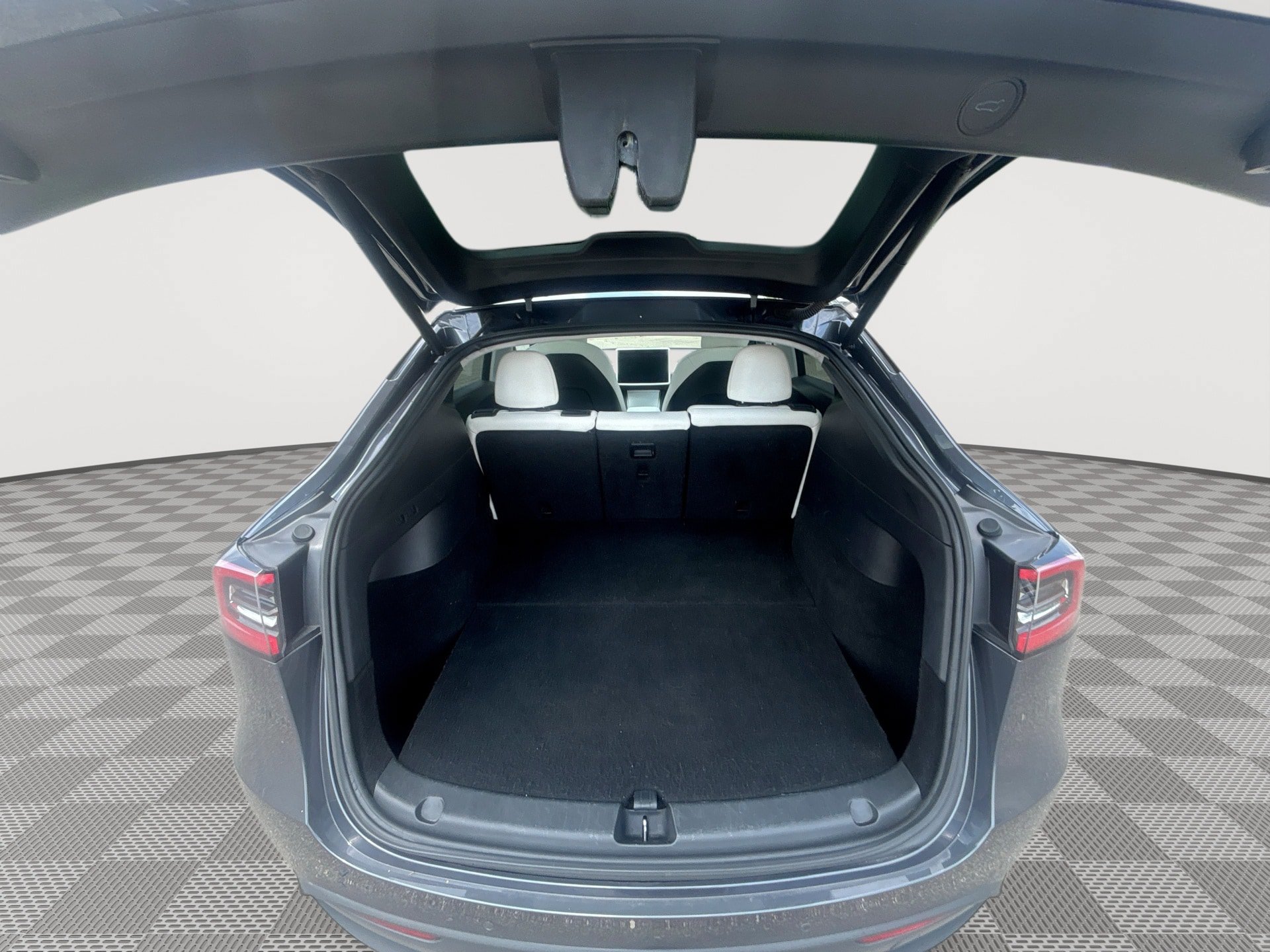 Used 2020 Tesla Model Y Long Range AWD/4WD image 22