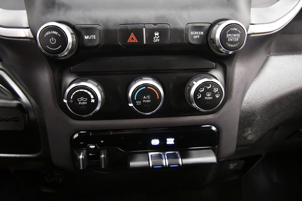 Used 2022 RAM 2500 Big Horn w/ Cold Weather Group AWD/4WD image 25