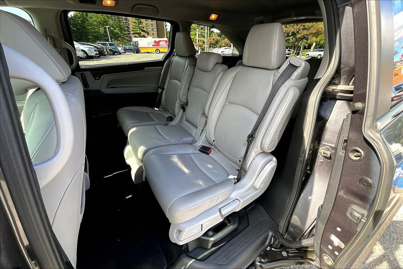 Used 2018 Honda Odyssey EX-L image 28