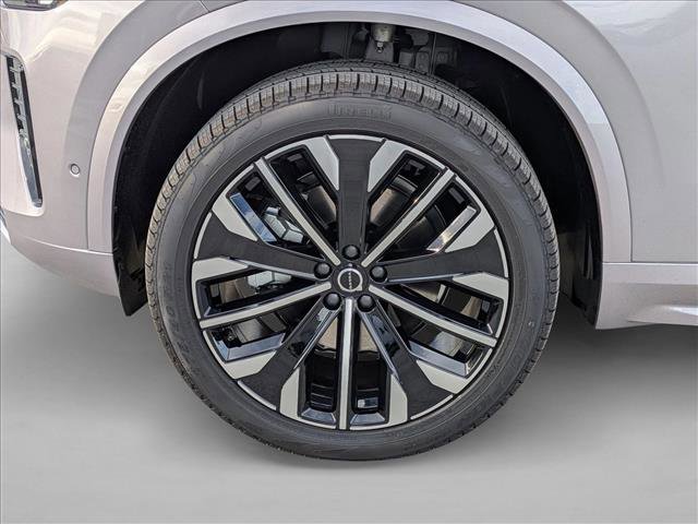 New 2026 Volvo XC90 B6 Ultra w/ Protection Package image 11