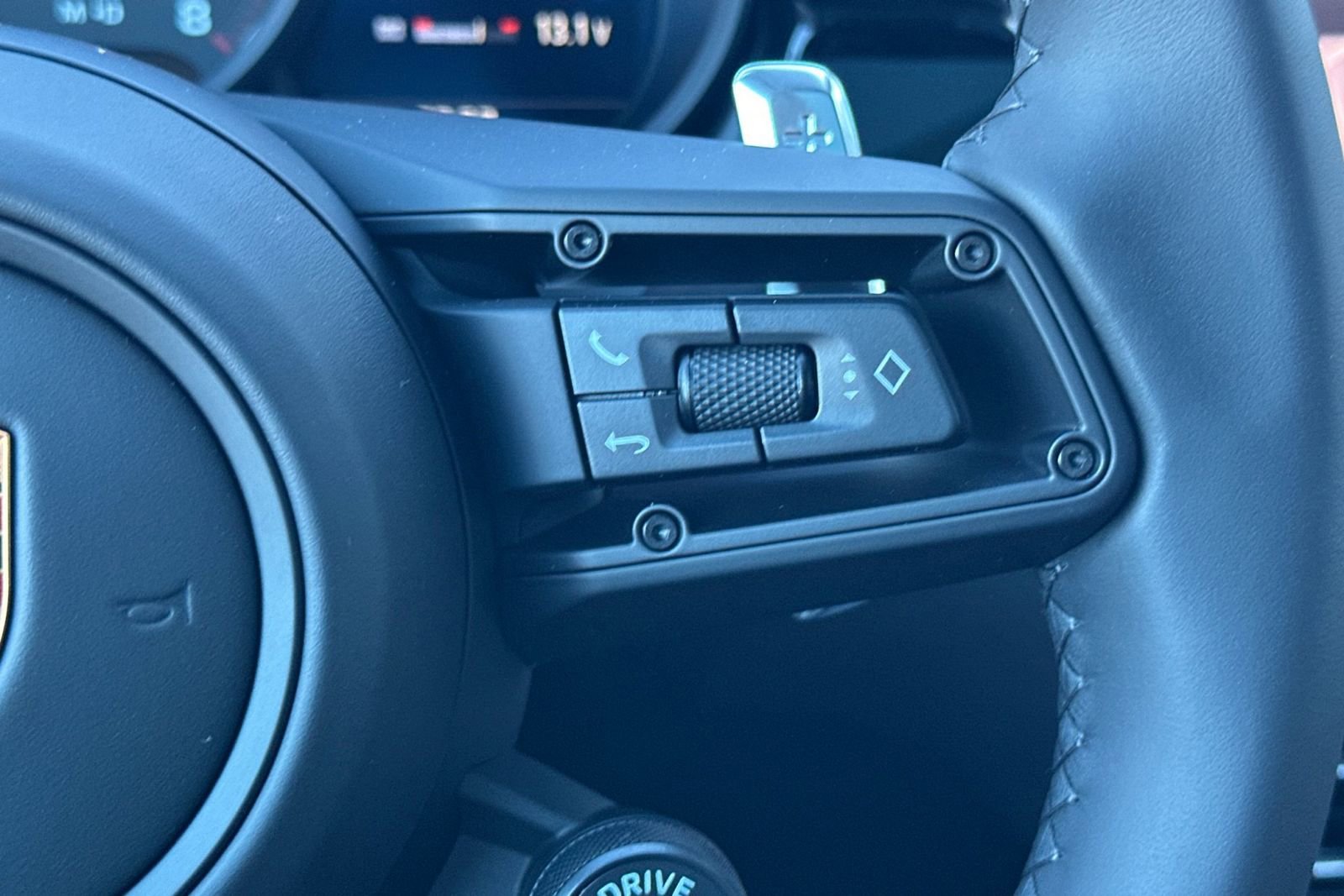 New 2026 Porsche Macan Turbo image 31