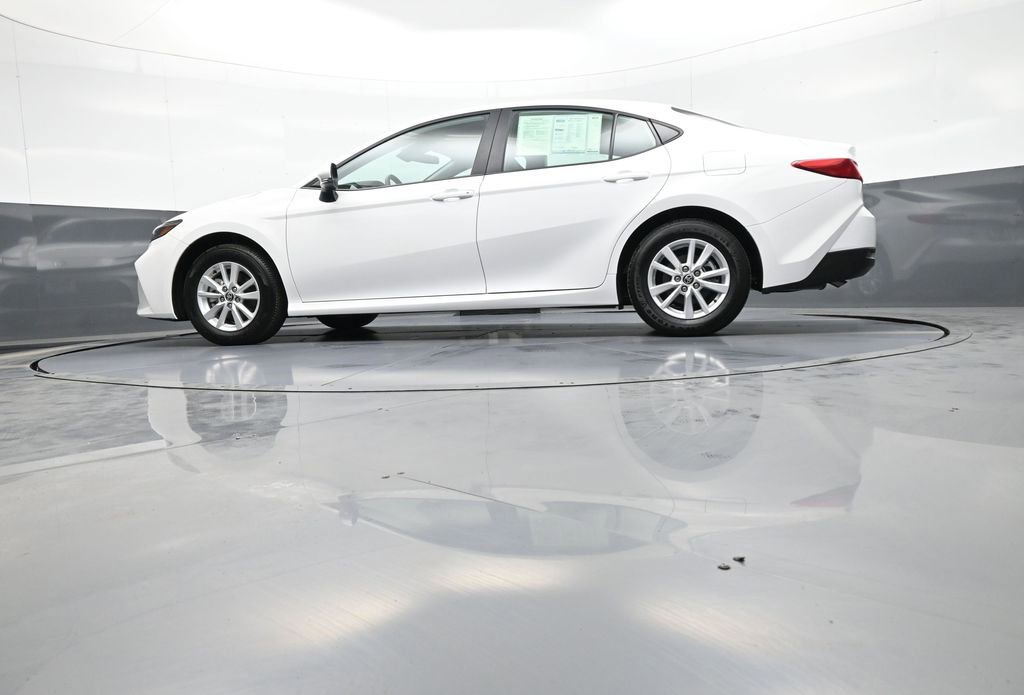Certified 2025 Toyota Camry LE image 32