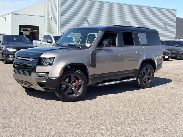Used 2023 Land Rover Defender 130 X AWD/4WD image 2