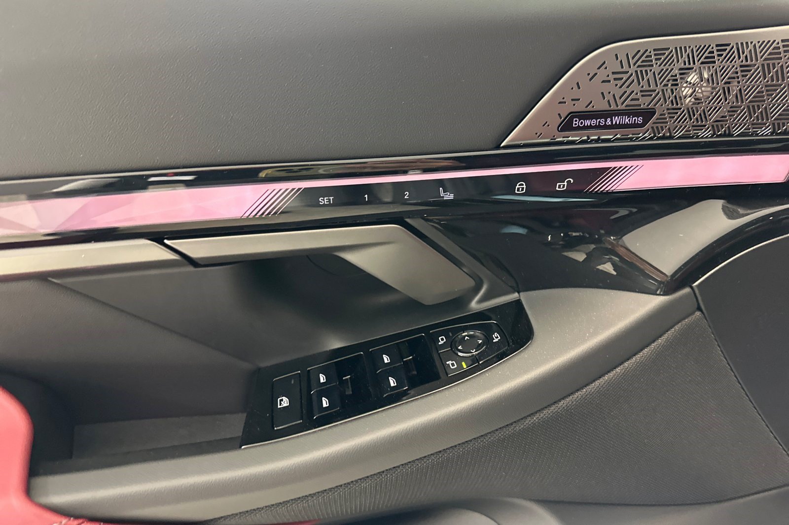 New 2027 BMW 550e xDrive AWD/4WD image 13