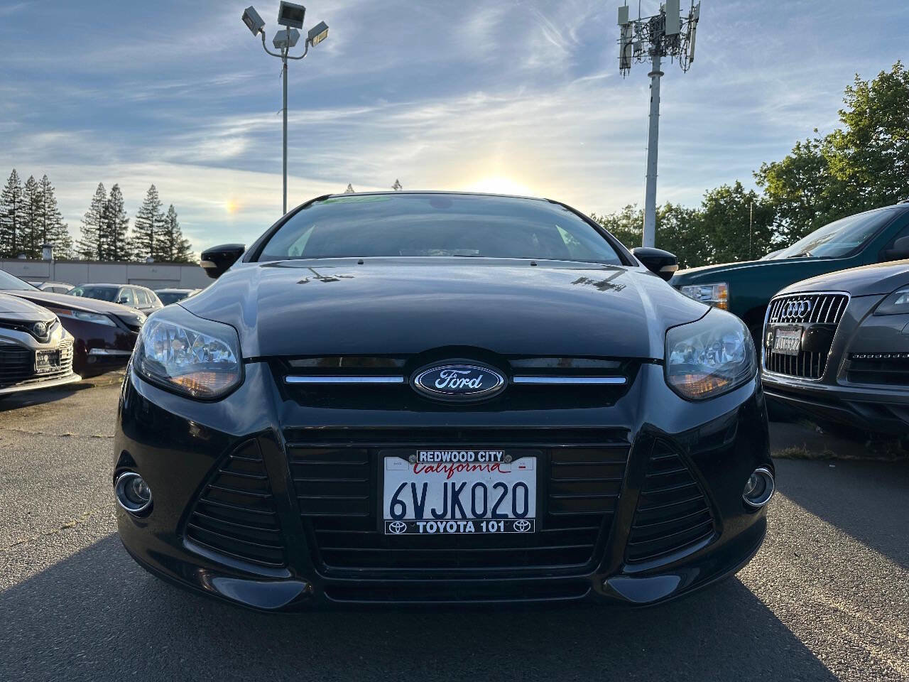 Used 2012 Ford Focus Titanium image 2