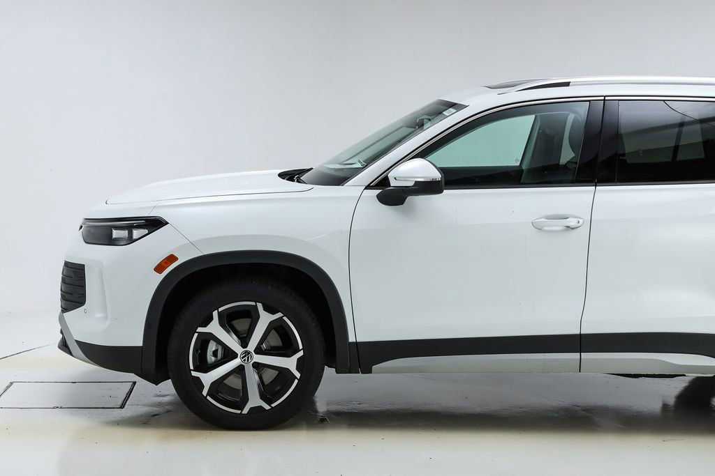 New 2026 Volkswagen Tiguan SE image 42