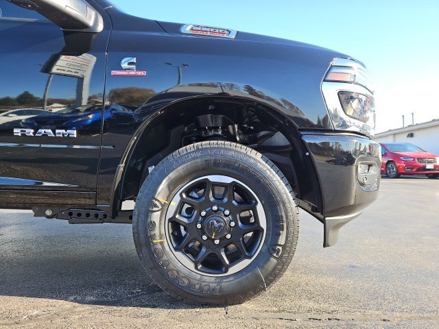 New 2026 RAM 2500 Laramie AWD/4WD image 12