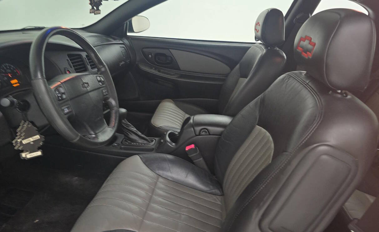 Used 2002 Chevrolet Monte Carlo SS w/ Preferred Equipment Group FWD image 3
