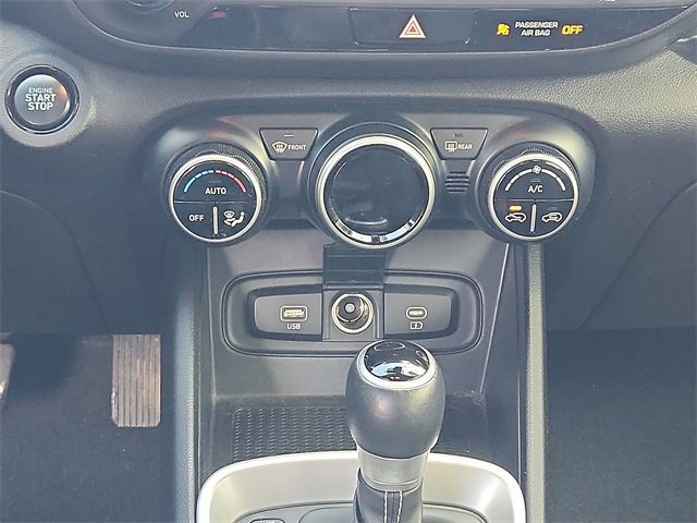 Certified 2024 Hyundai Venue SEL image 17